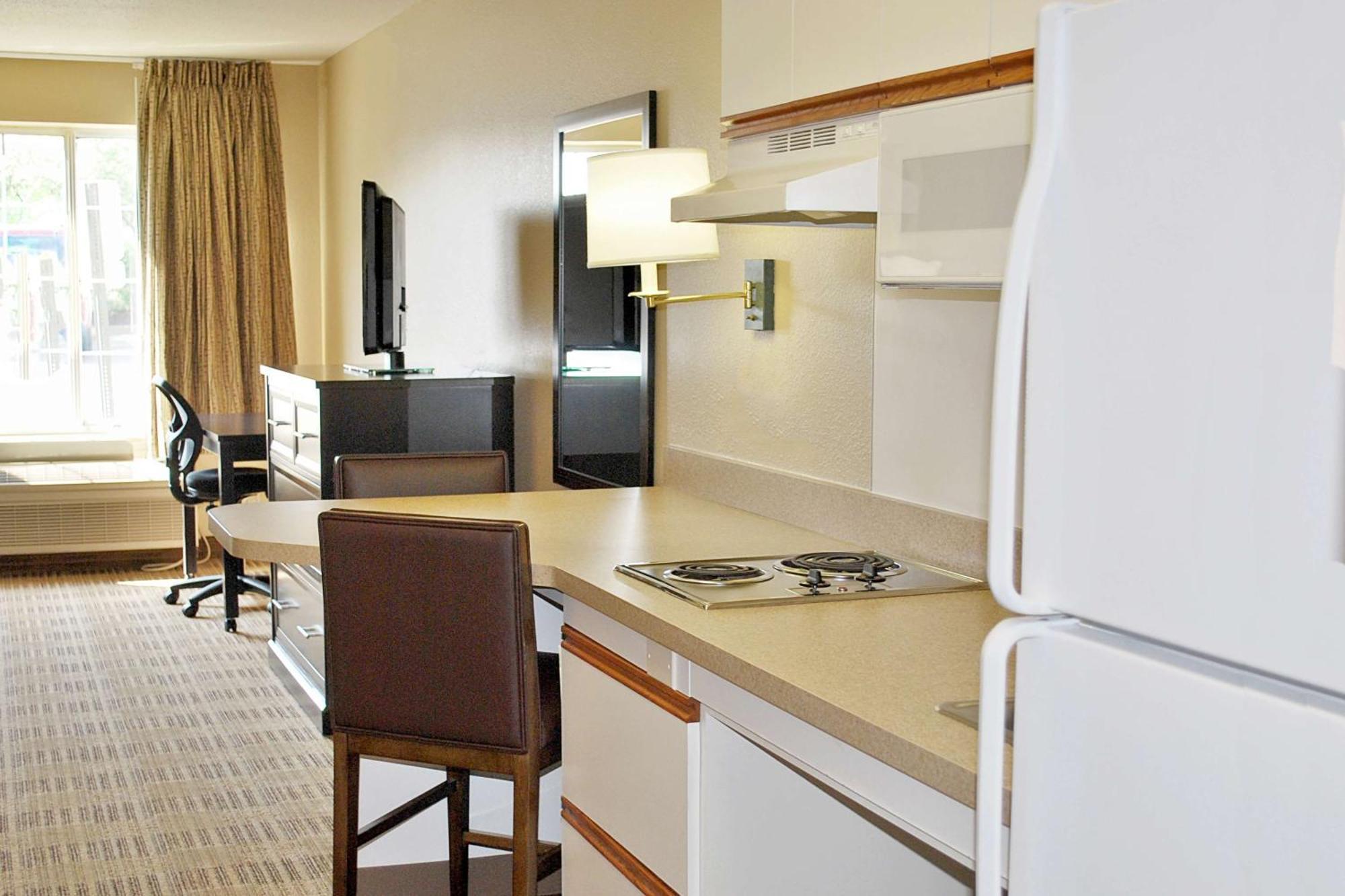 Extended Stay America Suites - Atlanta - Marietta - Powers Ferry Rd Sandy Springs Buitenkant foto