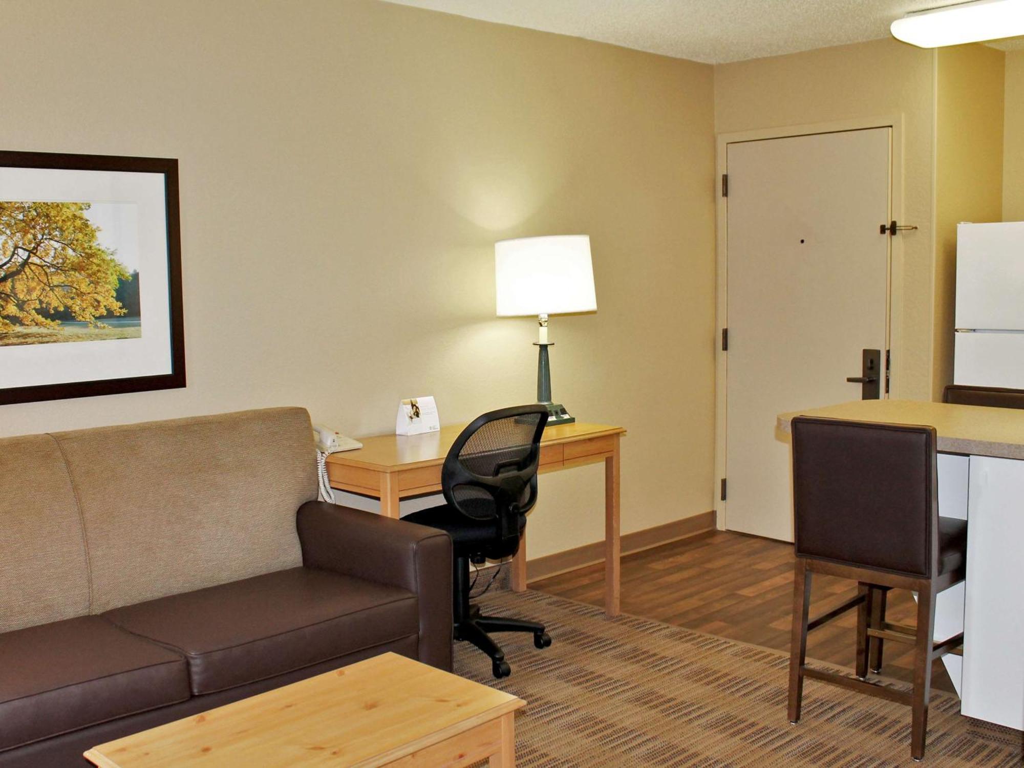 Extended Stay America Suites - Atlanta - Marietta - Powers Ferry Rd Sandy Springs Buitenkant foto
