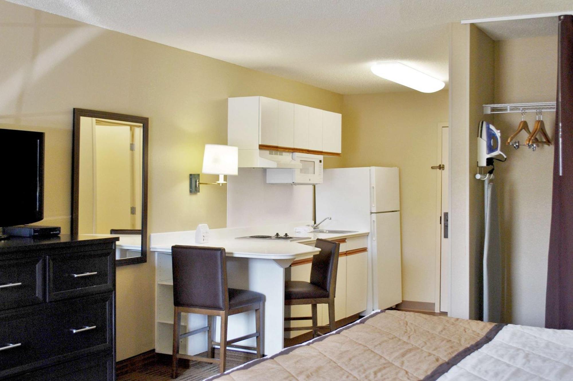 Extended Stay America Suites - Atlanta - Marietta - Powers Ferry Rd Sandy Springs Buitenkant foto