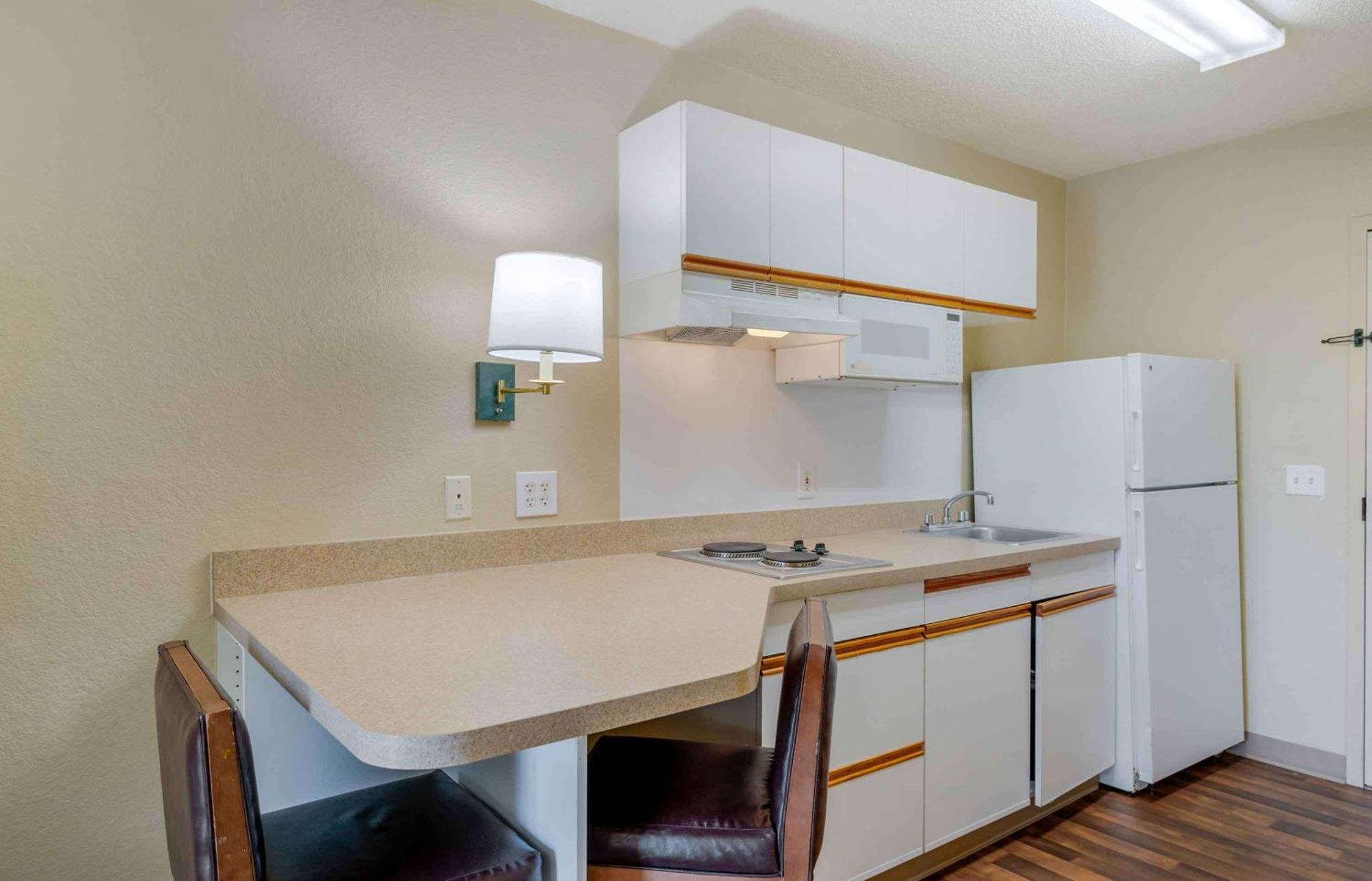 Extended Stay America Suites - Atlanta - Marietta - Powers Ferry Rd Sandy Springs Buitenkant foto
