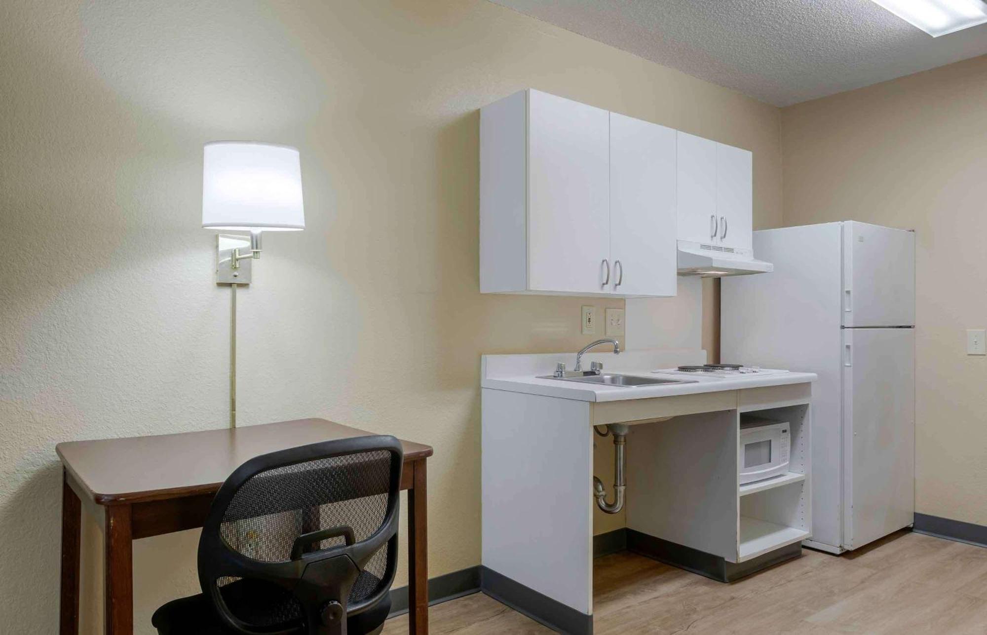 Extended Stay America Suites - Atlanta - Marietta - Powers Ferry Rd Sandy Springs Buitenkant foto