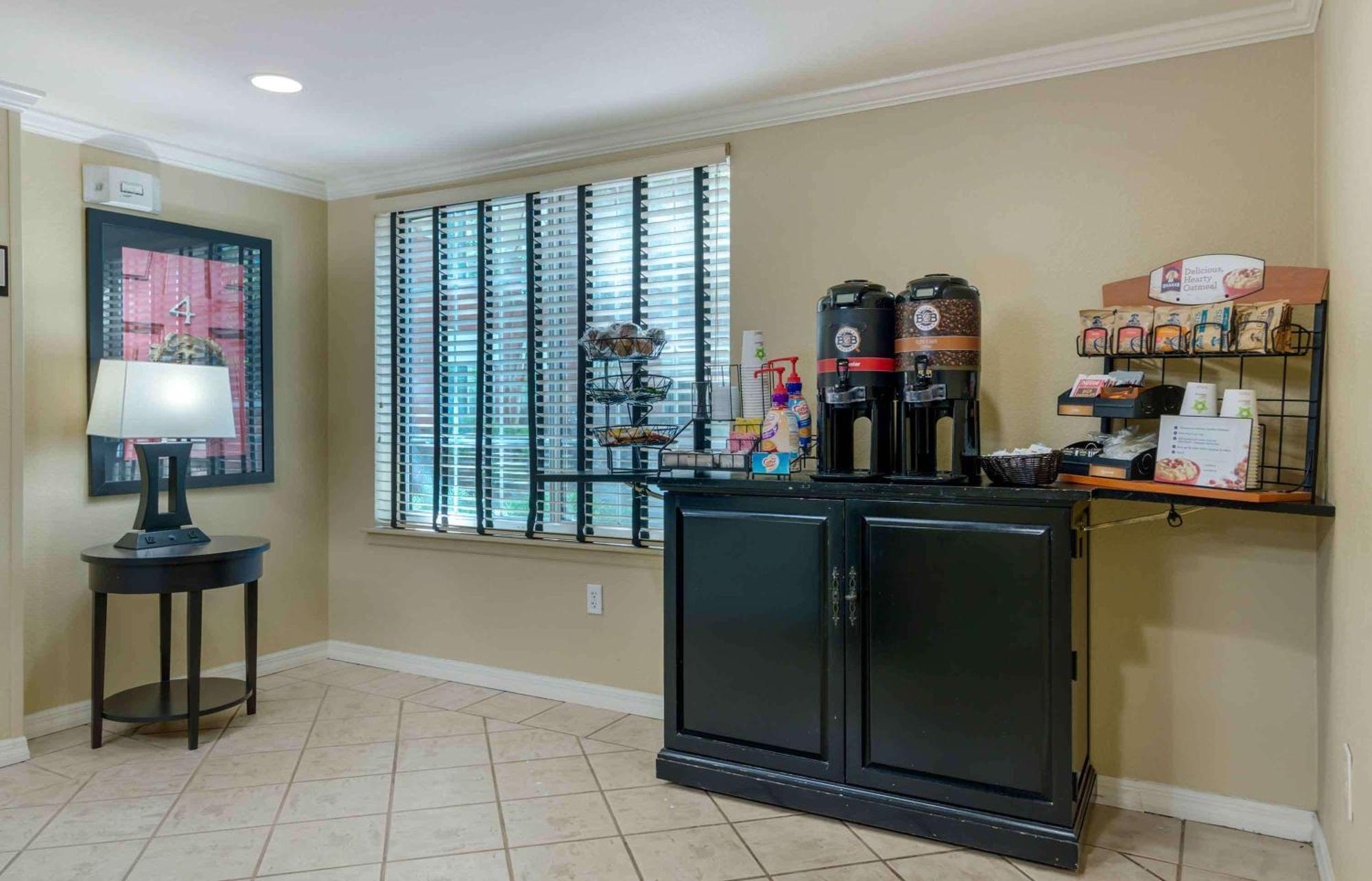 Extended Stay America Suites - Atlanta - Marietta - Powers Ferry Rd Sandy Springs Buitenkant foto